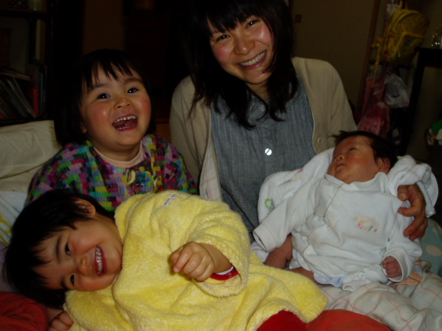 嫁さんは子守中！私は・・・